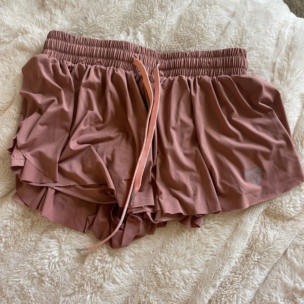 keikeikona shorts